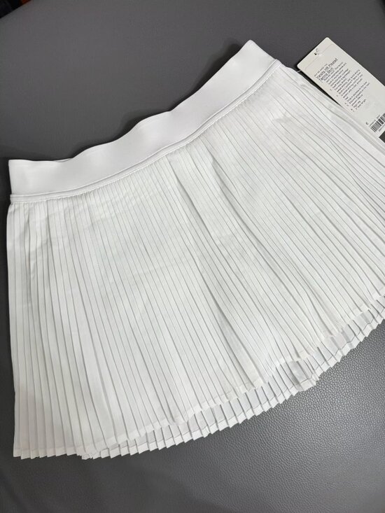 lululemon High-Rise Lightweight Tennis Skirt Luxtreme™ Relaxed Fit, Breathable - Picture 3 of 4